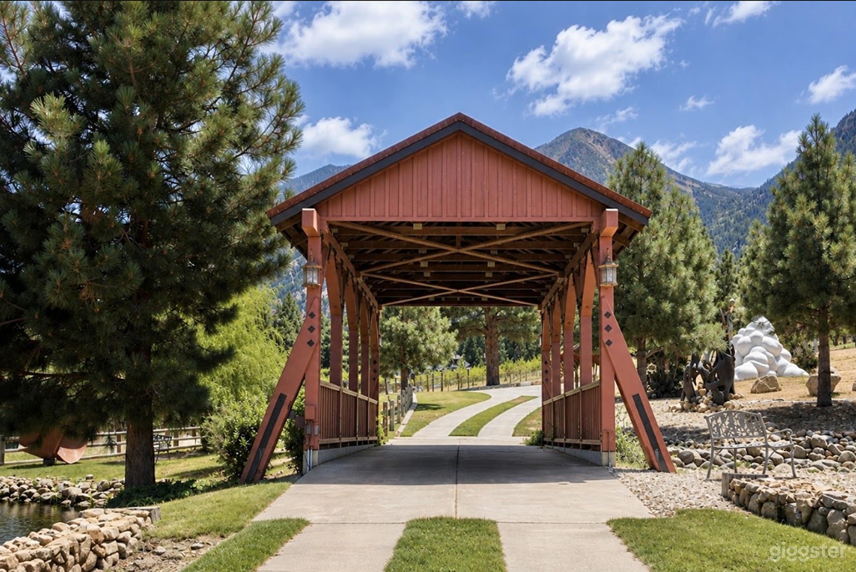 30-Acre Scenic Outdoor Event & Photography Venue Photo 2