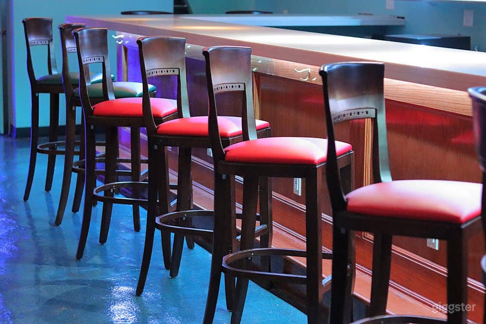 Intimate Lounge in Brooklyn Photo 3