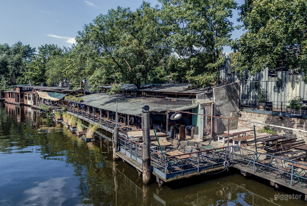 Waterfront Gem in Kreuzberg – Fireplace, Garden, Terrace Photo 2