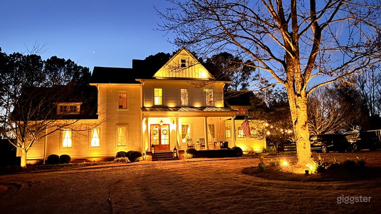  Southern Farmhouse with Pool in Milton 