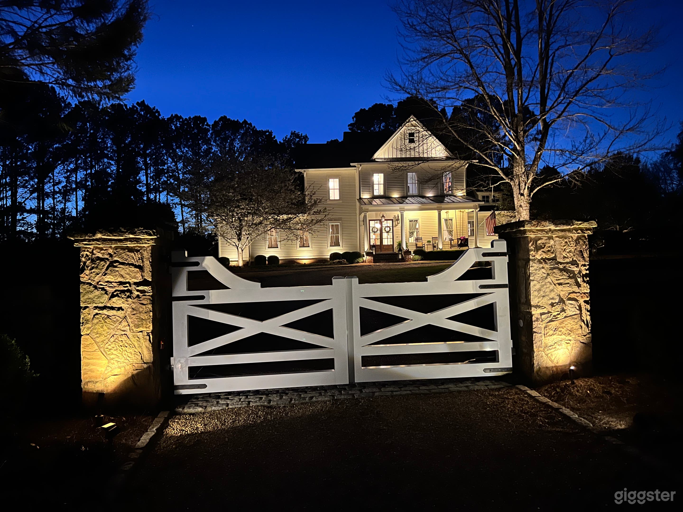 Southern Farmhouse with Pool in Milton Photo 2