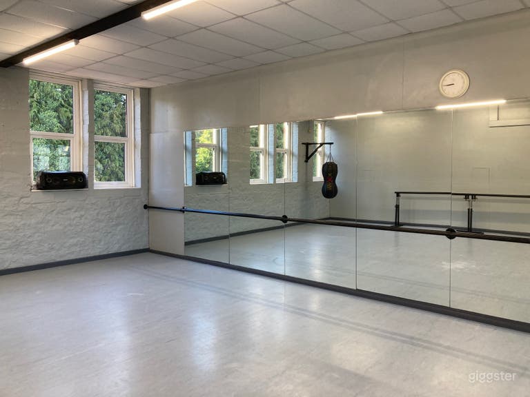  Large Open Fitness Studio with Views 