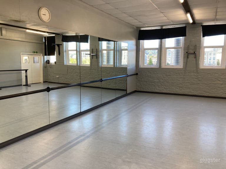  Large Open Fitness Studio with Views 