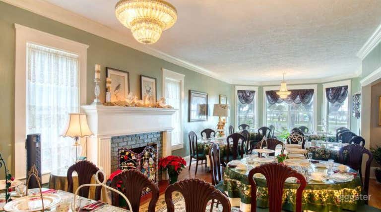  Picturesque River Front Victorian Venue 