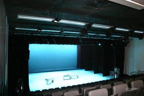 Dance studio and performance theater:Location 4120 Photo 3