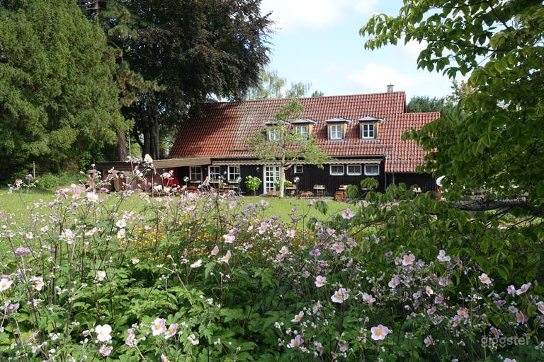  Gemütliches grünes Park-Weinbistro mit Gartenterrasse 