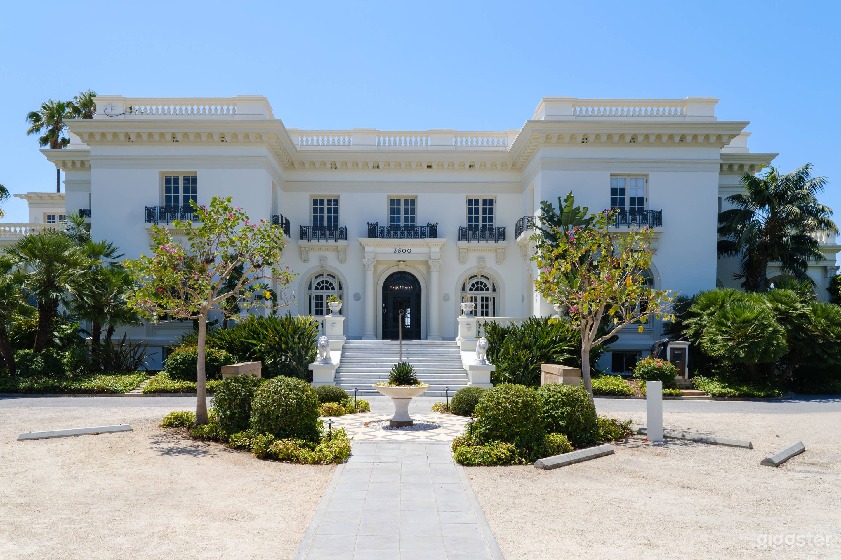 Authentic Italian Villa and Gardens (Buy Out) Photo 1