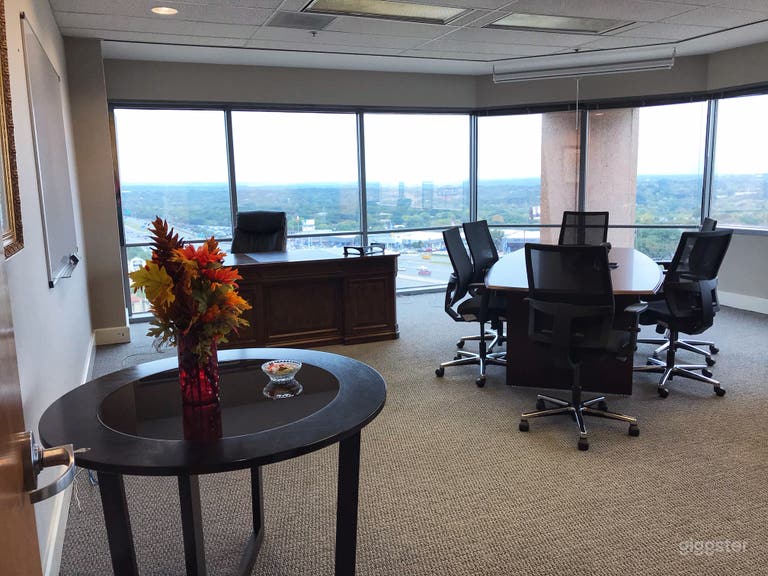  Office 1517, beautiful office with great views. 