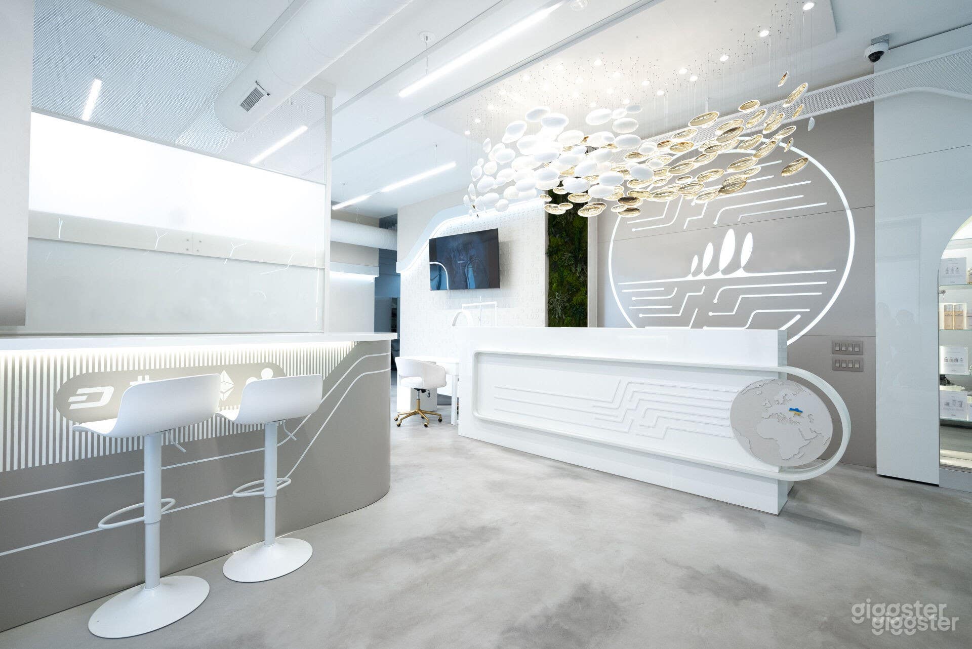 Beauty Bar in Chicago  Photo 2