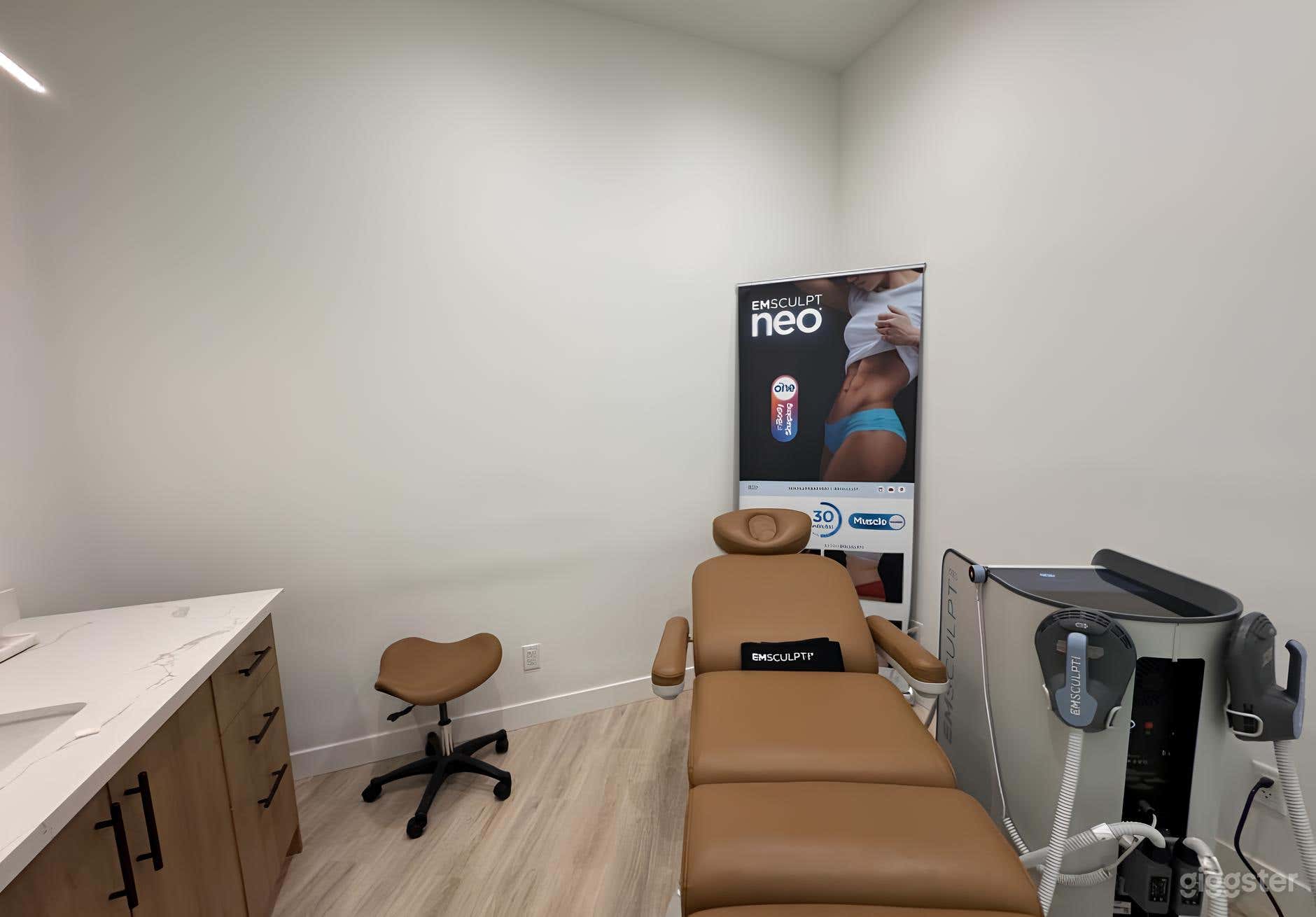 Treatment Room B for productions Photo 1