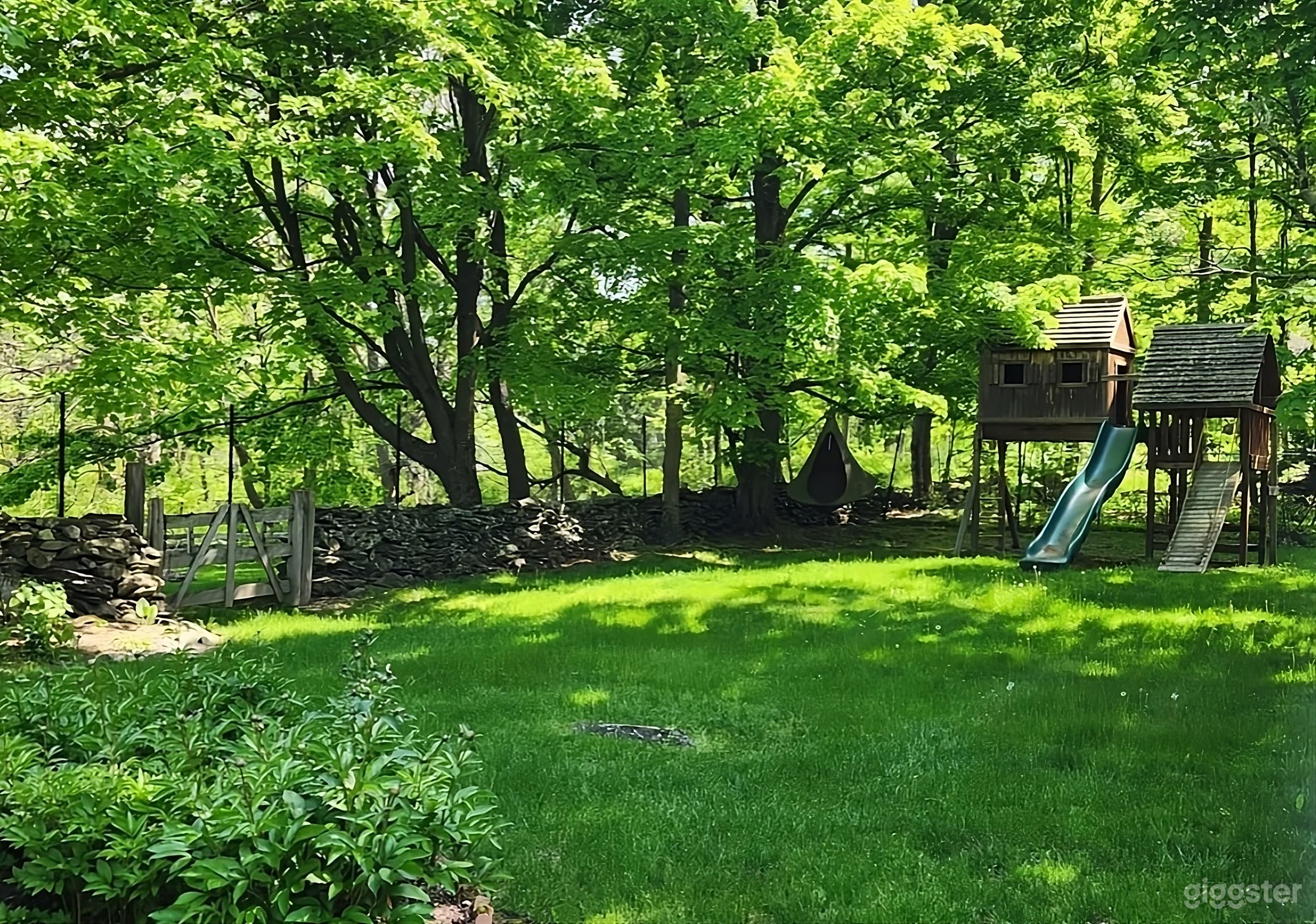 Scenic and Sprawling Country Backyard Photo 4