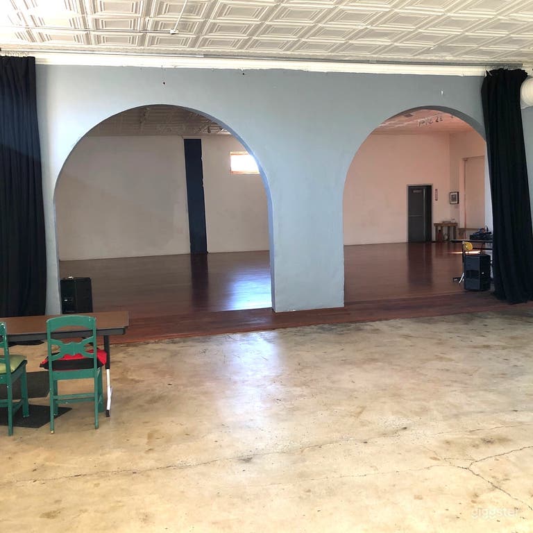  Spacious Open Studio and Foyer - Detroit 