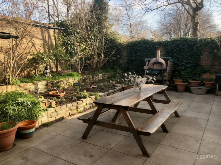  The Kitchen Garden 