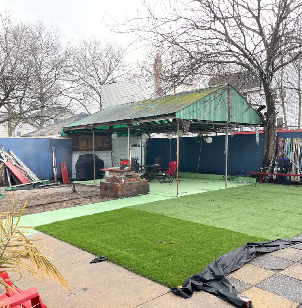 Entertainment Complex Photo 1