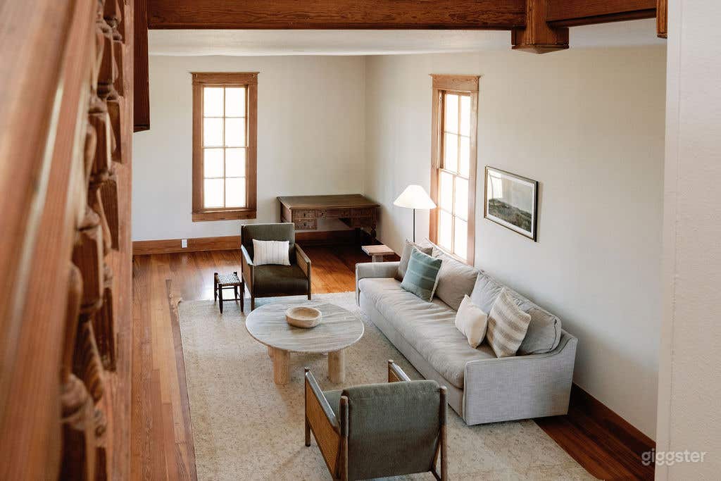 115-Year Old Manor at The Meadows Photo 3