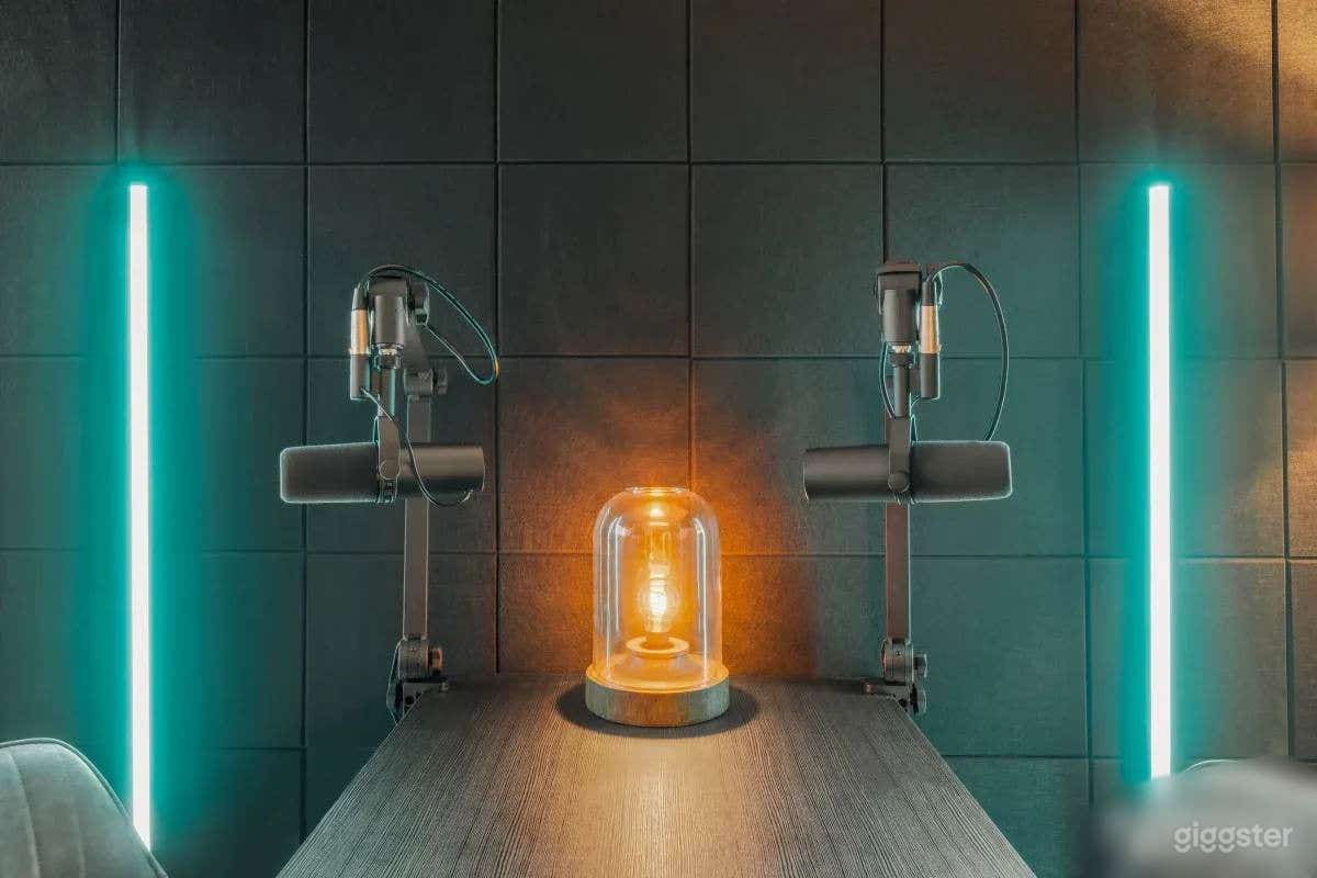 The Visionary Room w/ Professional Podcast Setup Photo 1