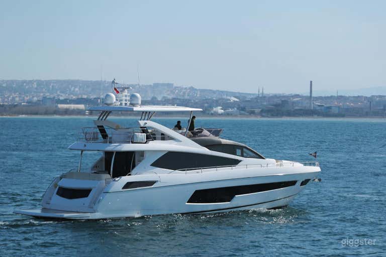  75' SUNSEEKER FLYBRIDGE YACHT 