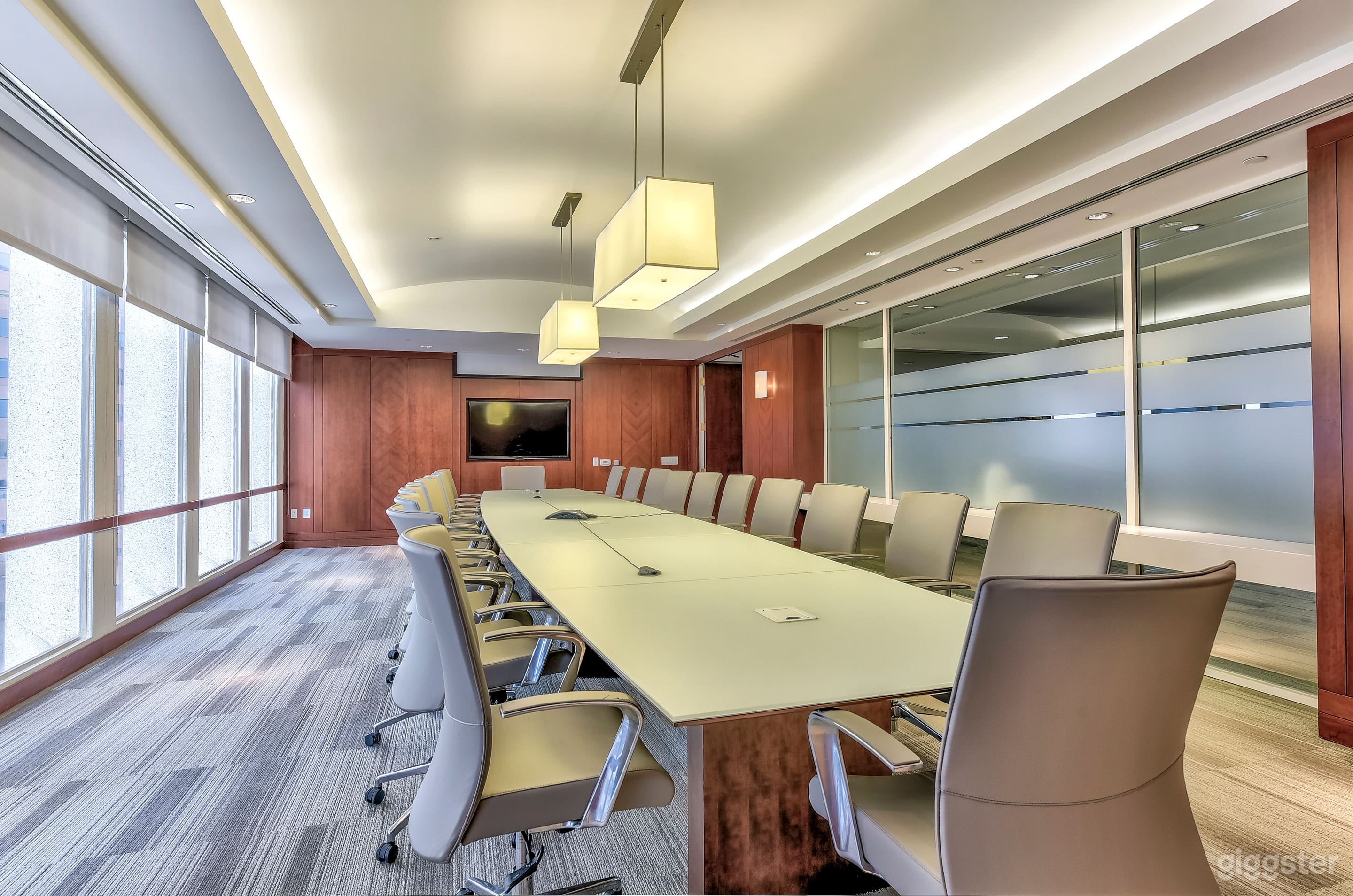 Five Thirty B Board Room Photo 2