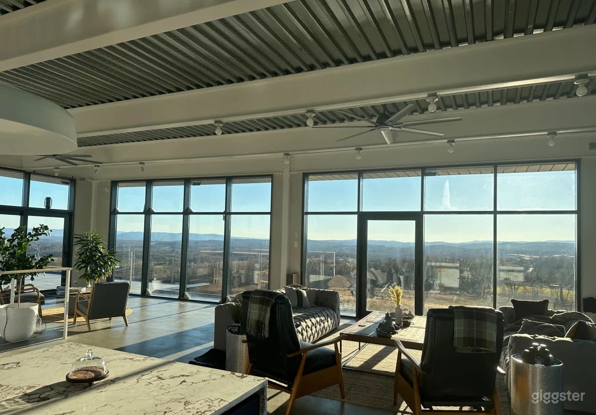 Stunning Industrial Chic Modern Home with 360 Mountain Views Photo 4