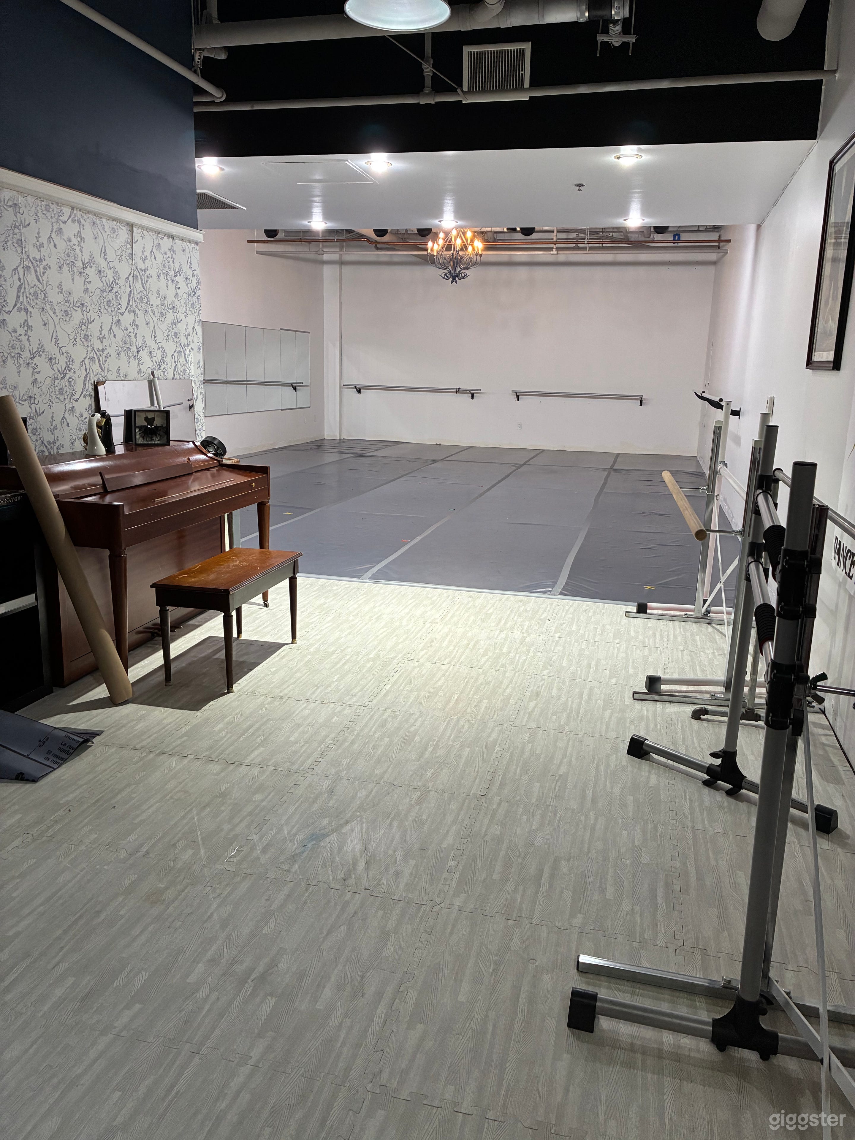 Showtime Dance Academy in Downtown Santa Ana Photo 1