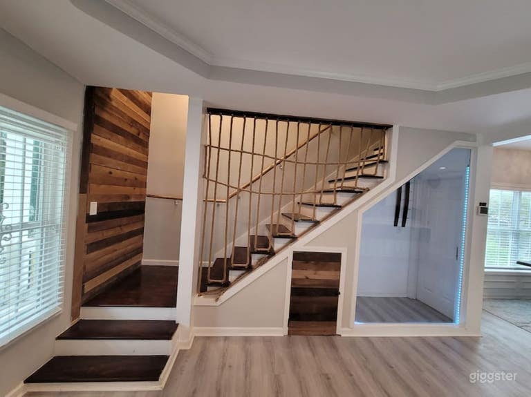  Grand Two Story Home in Atlanta 