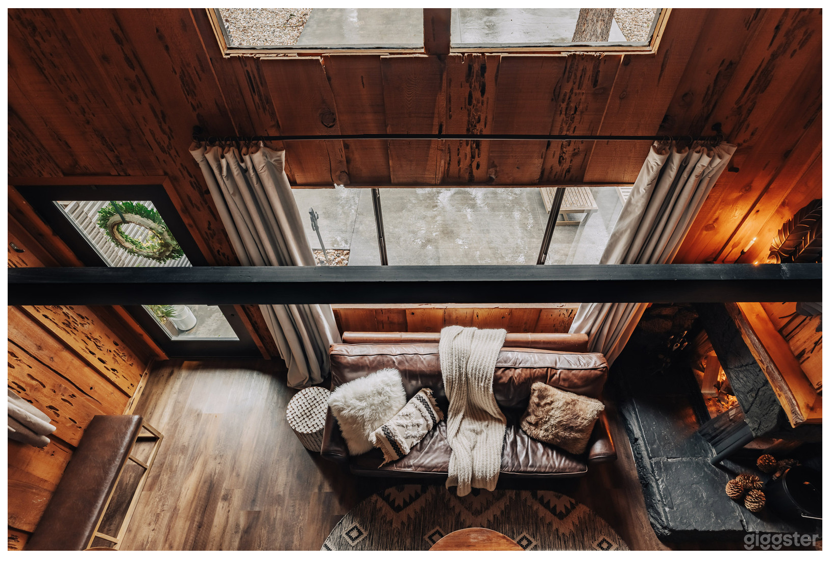 LUX Big Bear Cabin  Photo 2