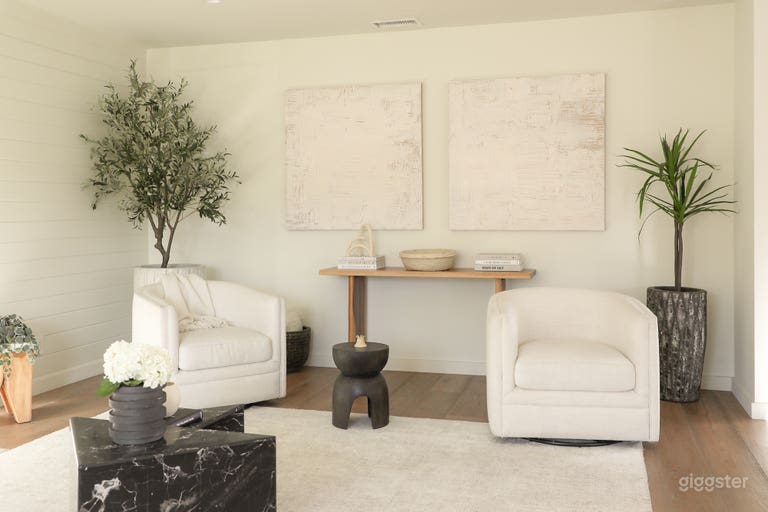  Bright Airy + Contemporary Open Floor Plan Home 