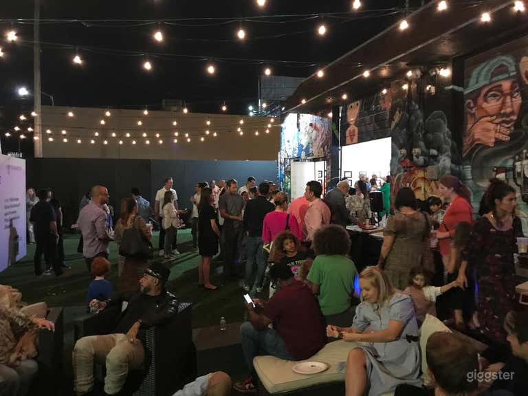  The Multitask Space (Art, Photography, Workhops, Ambience). 