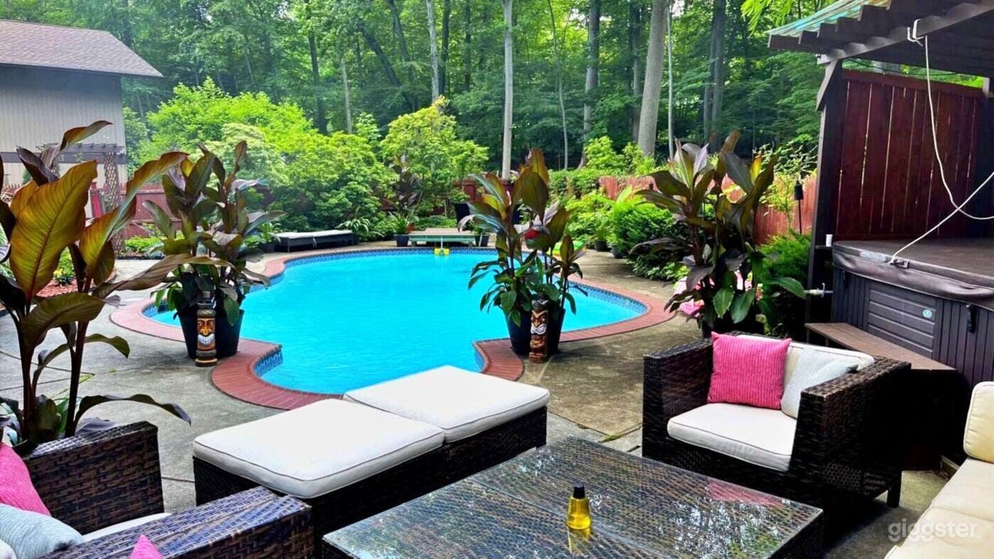Tropical Pool Retreat with Tiki Bar Photo 2