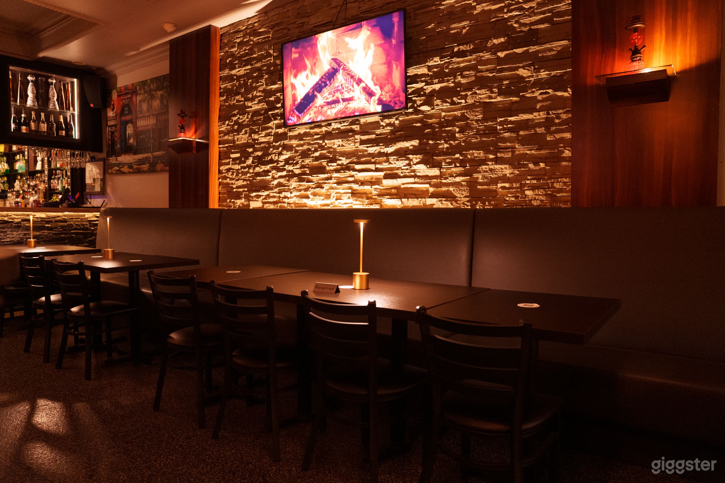 Cozy, Intimate and Instagrammable Bar & Restaurant Photo 1