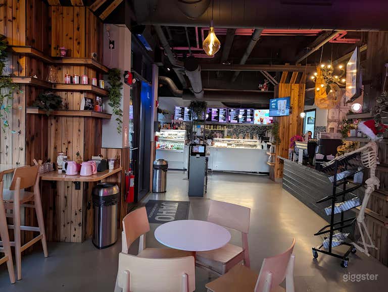  Cozy Industrial Cafe (Central Square)  