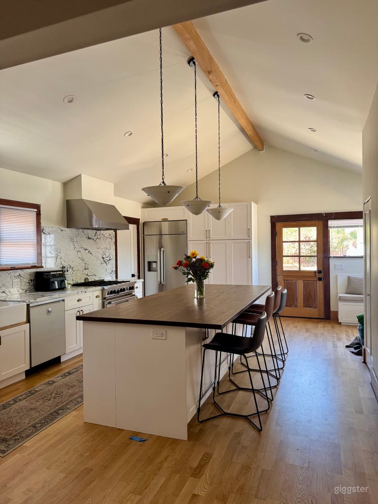  Splendida grande cucina in stile Pasadena Craftsman 
