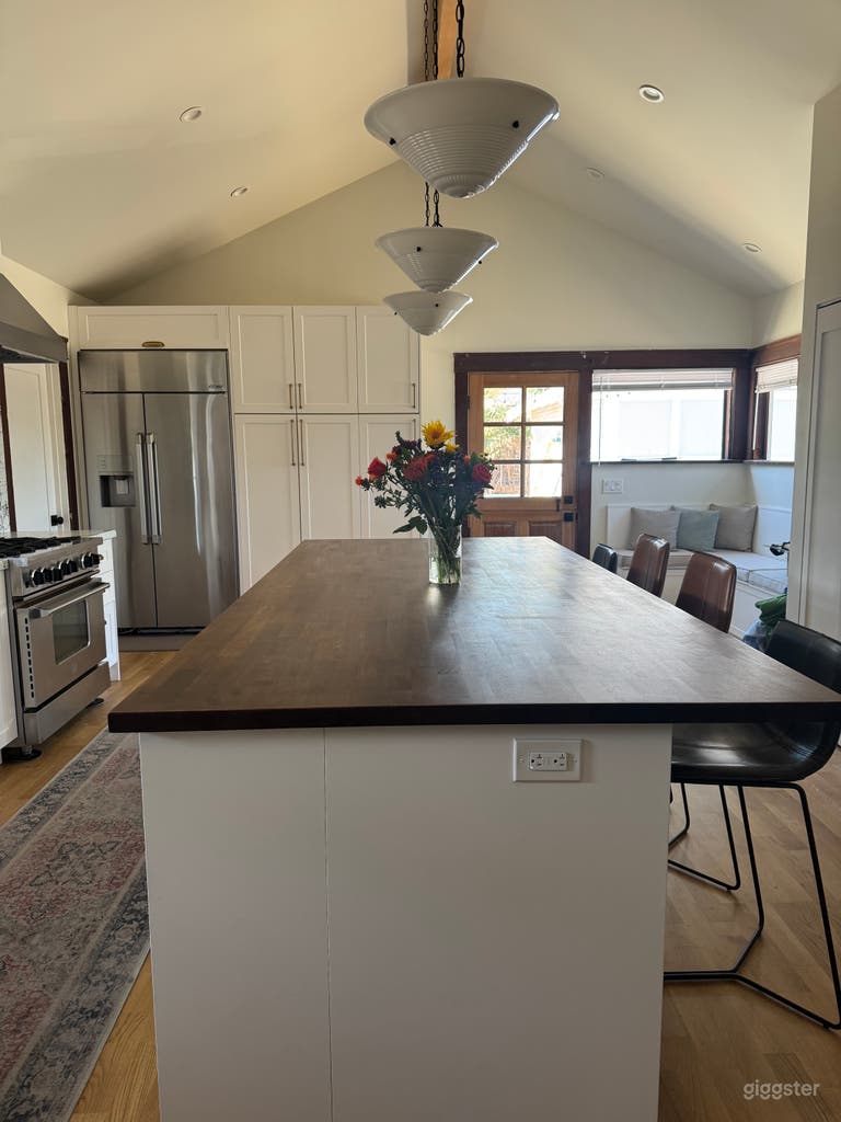  Splendida grande cucina in stile Pasadena Craftsman 