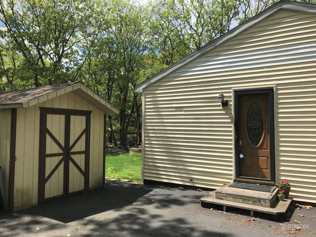 Cute Ranch in Scenic Poconos Photo 4