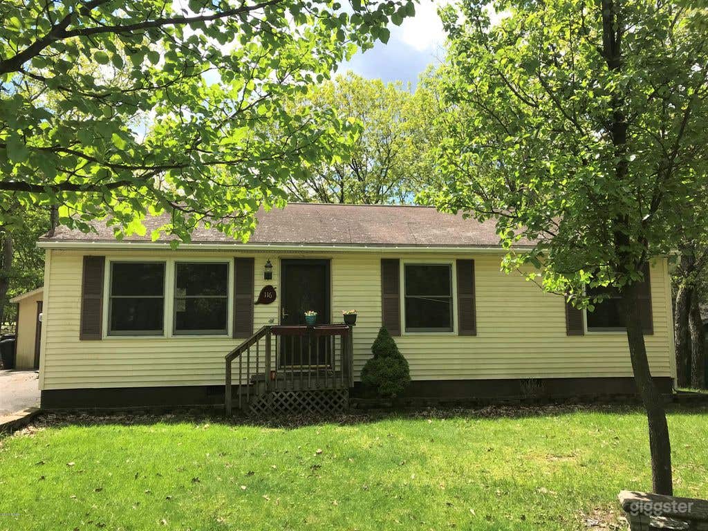 Cute Ranch in Scenic Poconos Photo 1