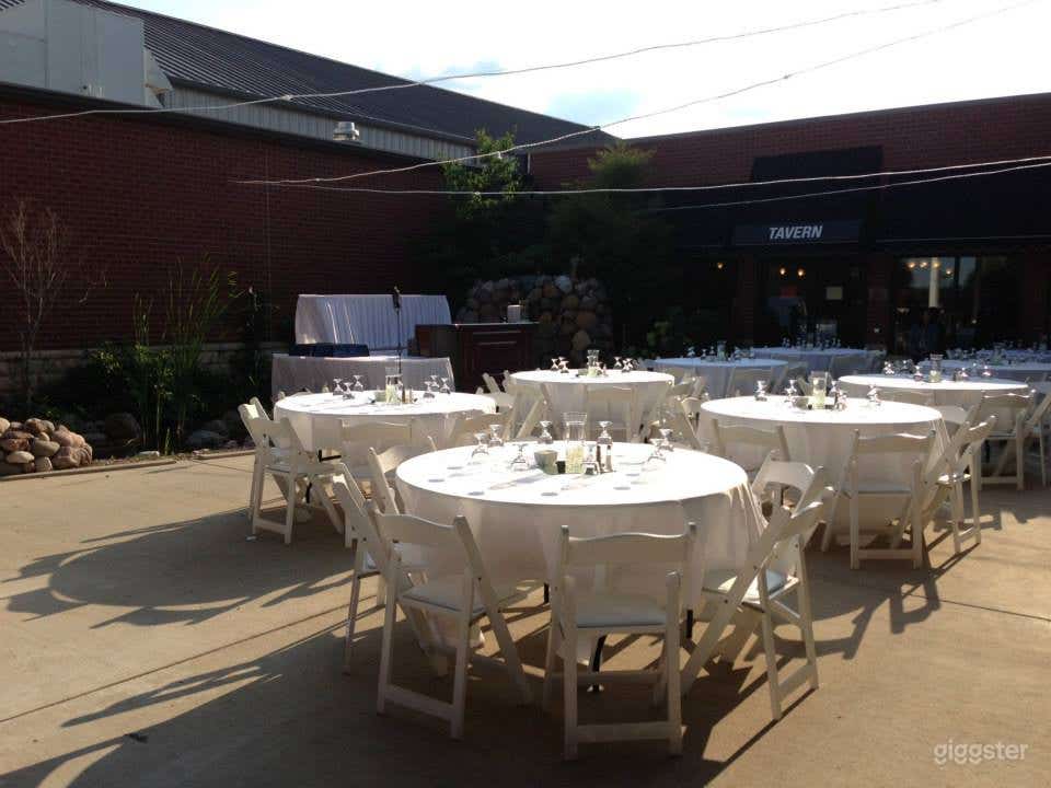 Beautiful Outdoor Patio with Fountain Design Photo 3