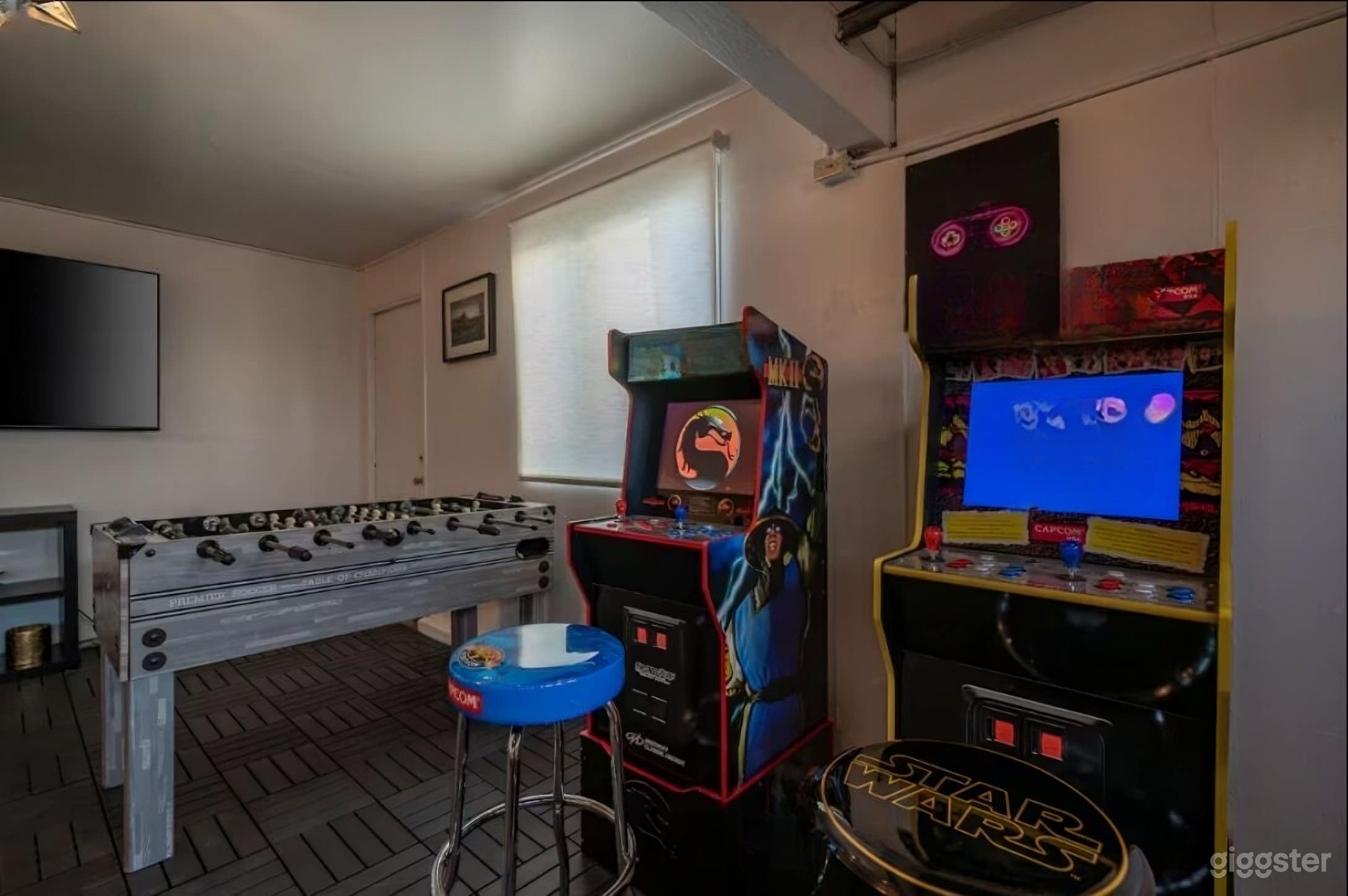 Luxury Urban Retreat with Game Areas & Spacious Living Photo 2