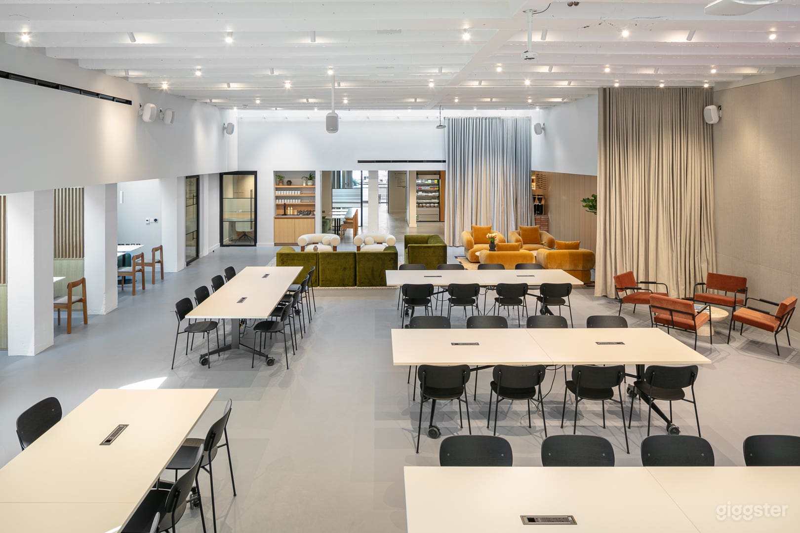 76 Event Space and Lounge Photo 1