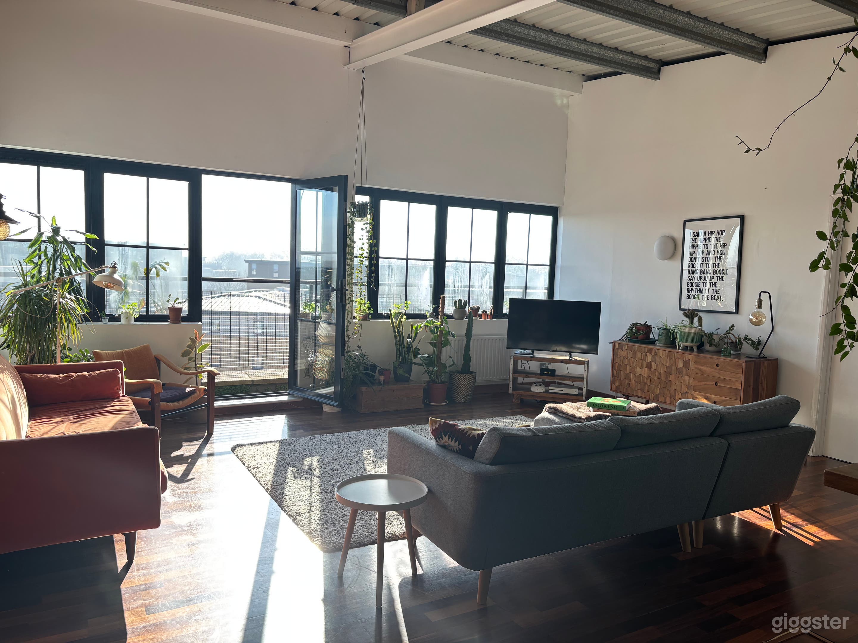 Open Plan NY style Apartment in Hackney Photo 4
