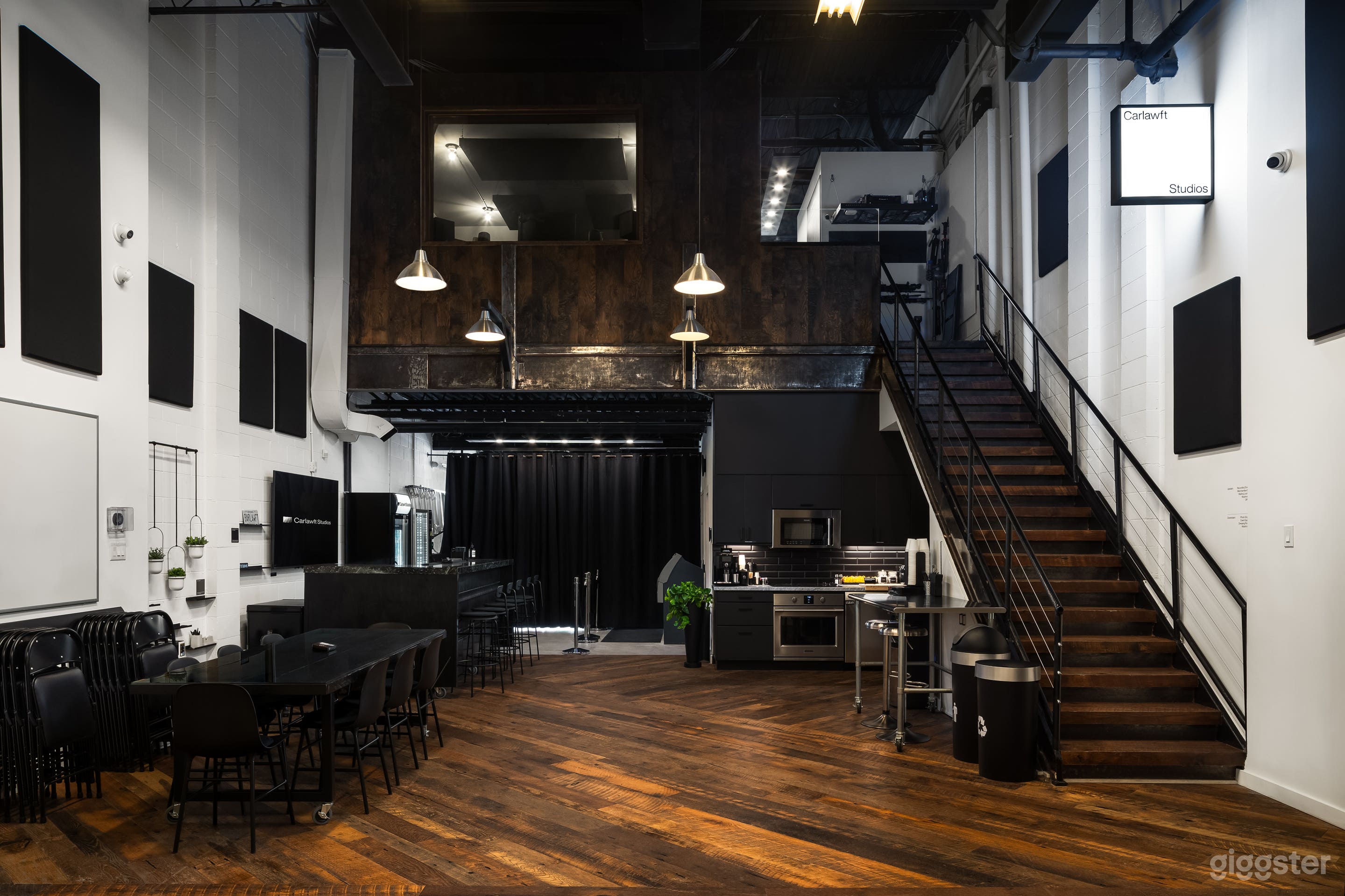 Boutique, Professional Photo/Video Studio in Studio District Photo 2