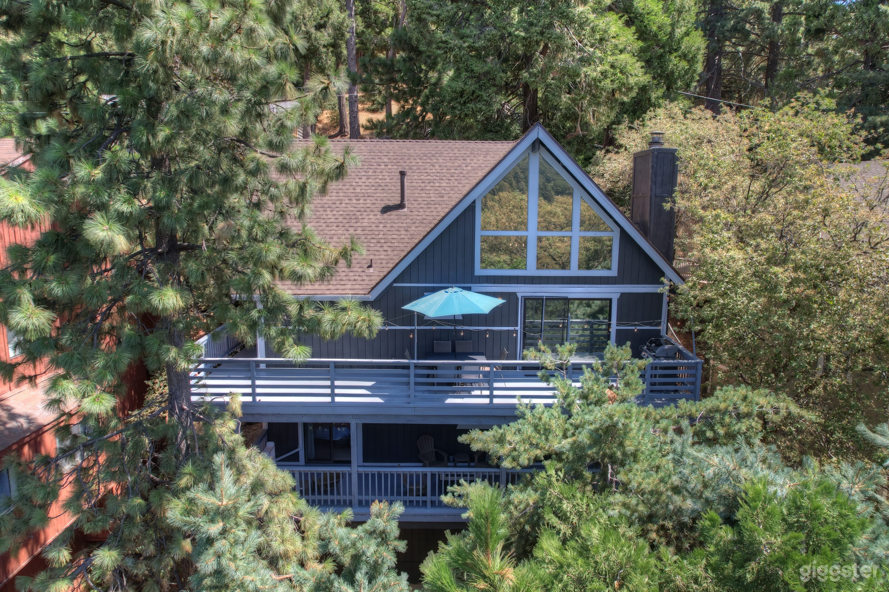 Serene cabin in the woods by the Lake, Breathtaking views! Photo 1