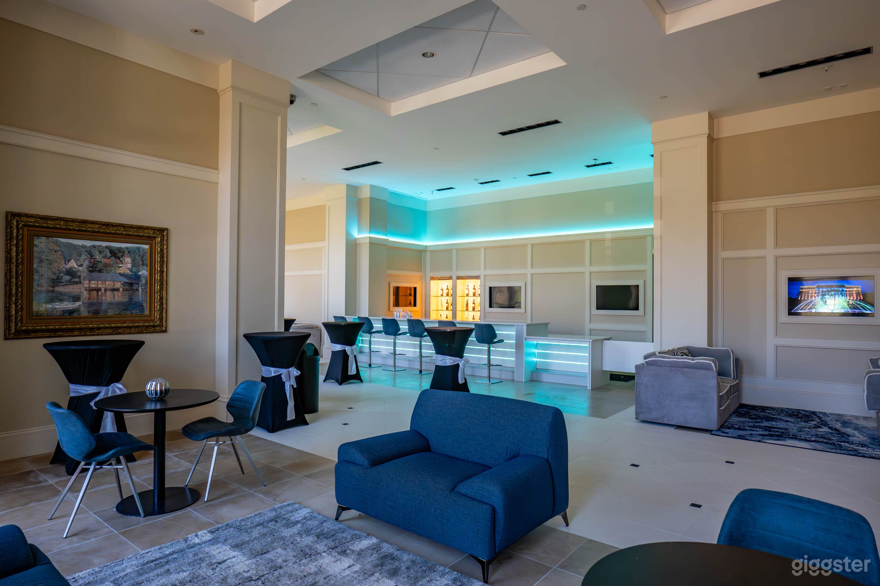 Reception Bar Photo 4