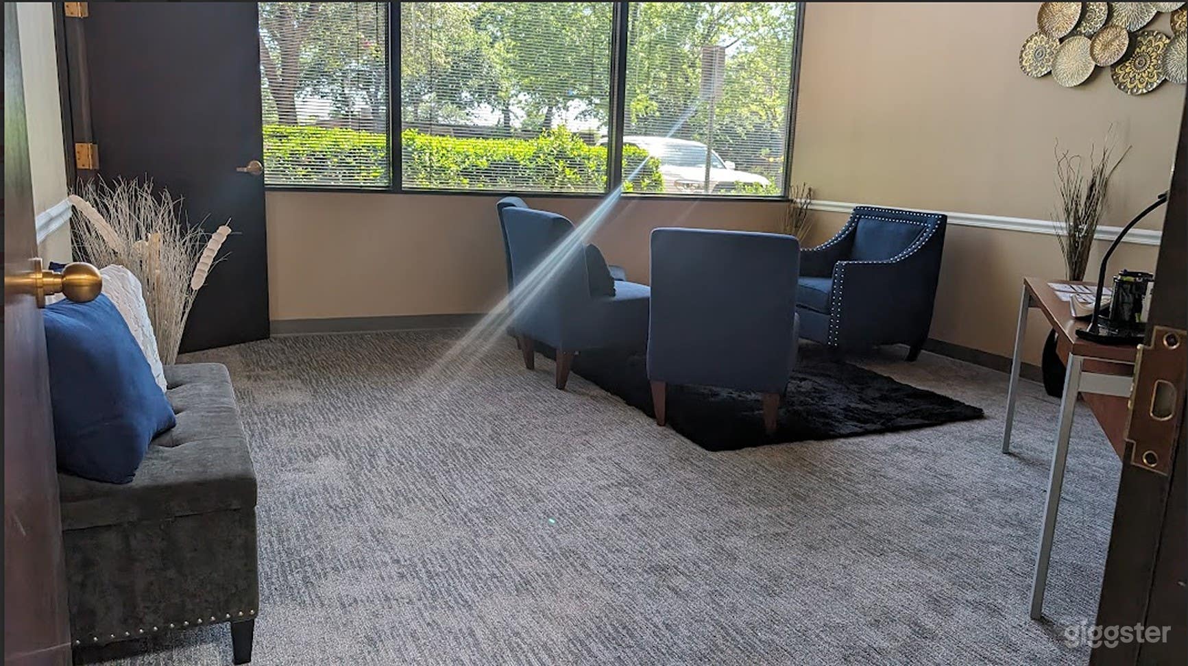 Classy, Stylish Turnkey Office Space Photo 2