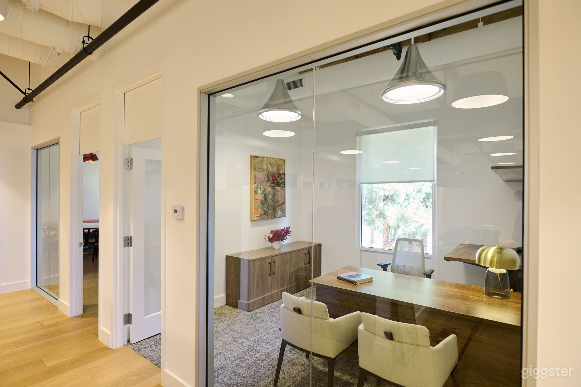 Modern Industrial Office space and Cafeteria Photo 4