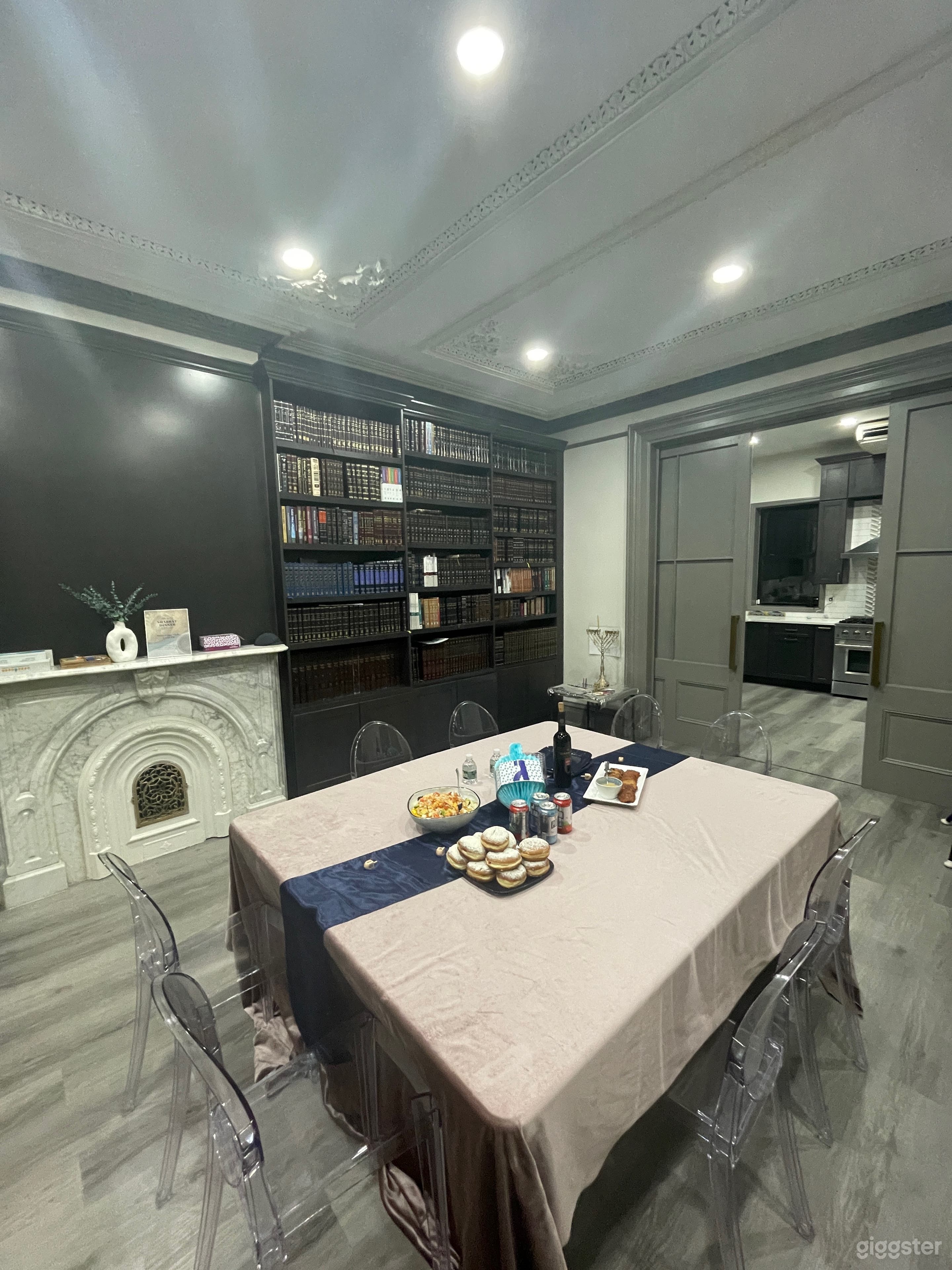 Event space in Newark Photo 4