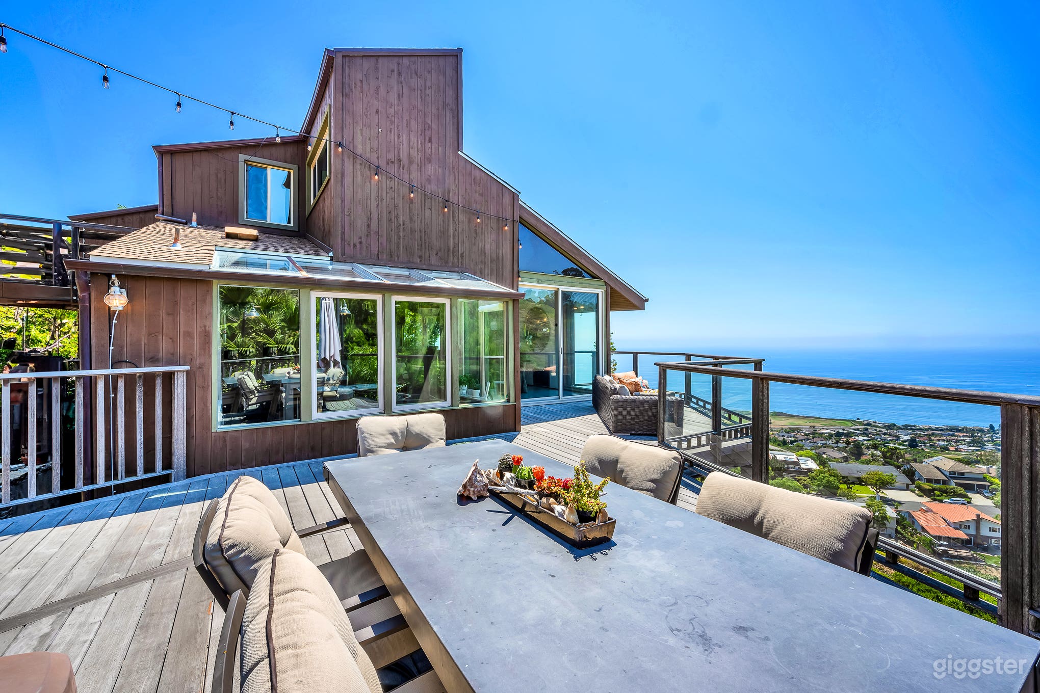 Stunning Ocean View Hillside Villa in Palos Verdes Photo 2