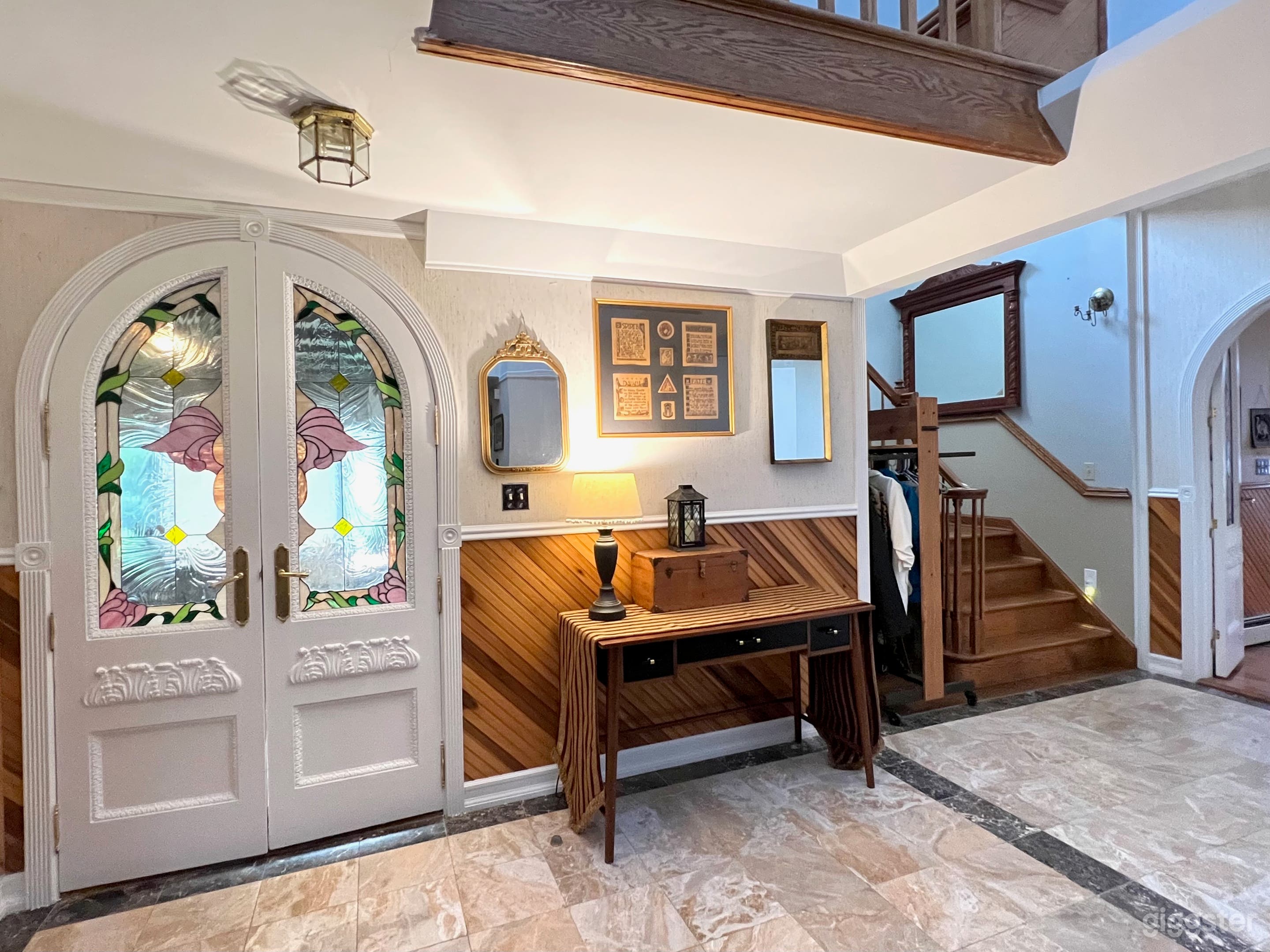 Huge Private 72+ Acre Country Escape Multiple Indoor Spaces Photo 4