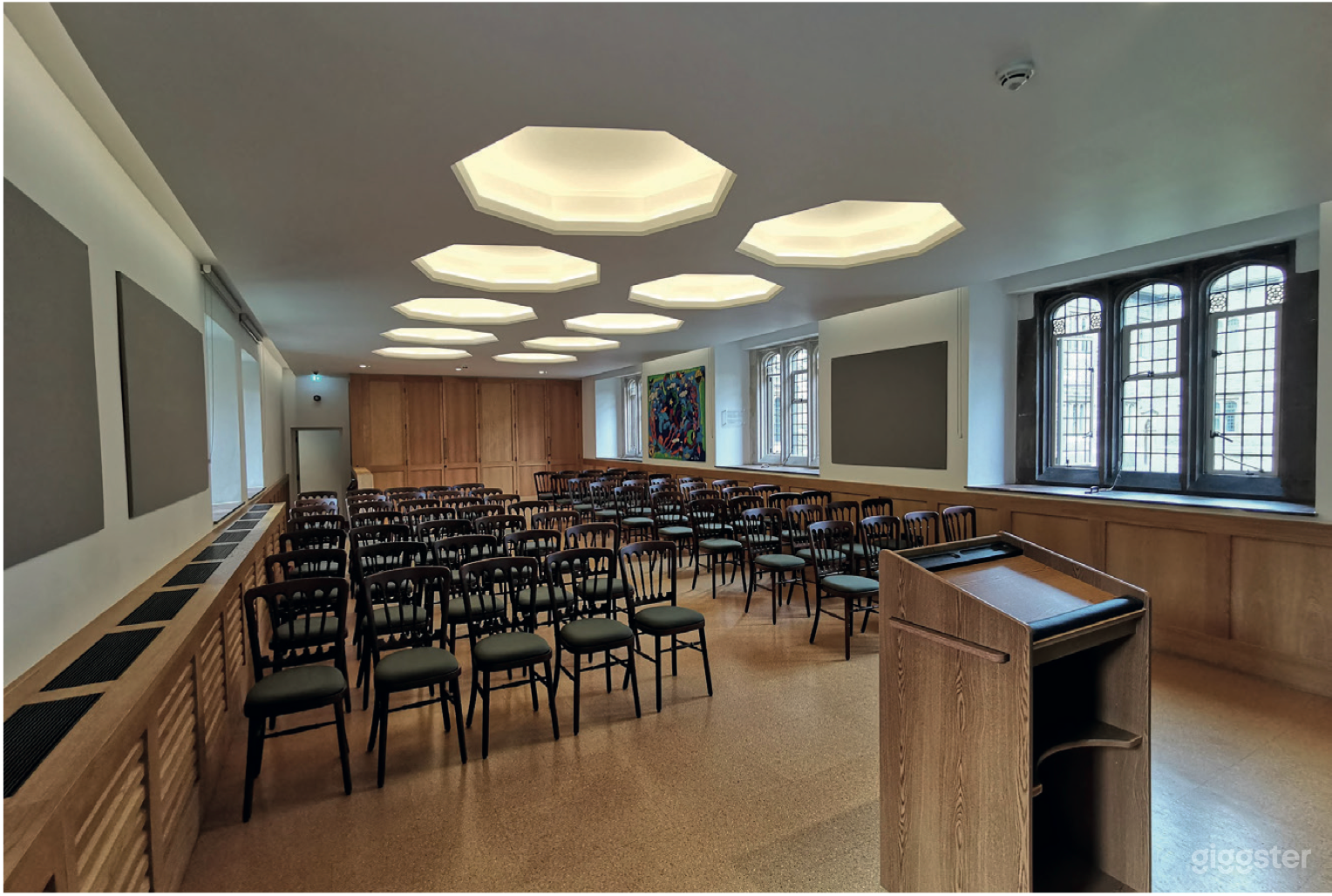 The Sutton Room Photo 4