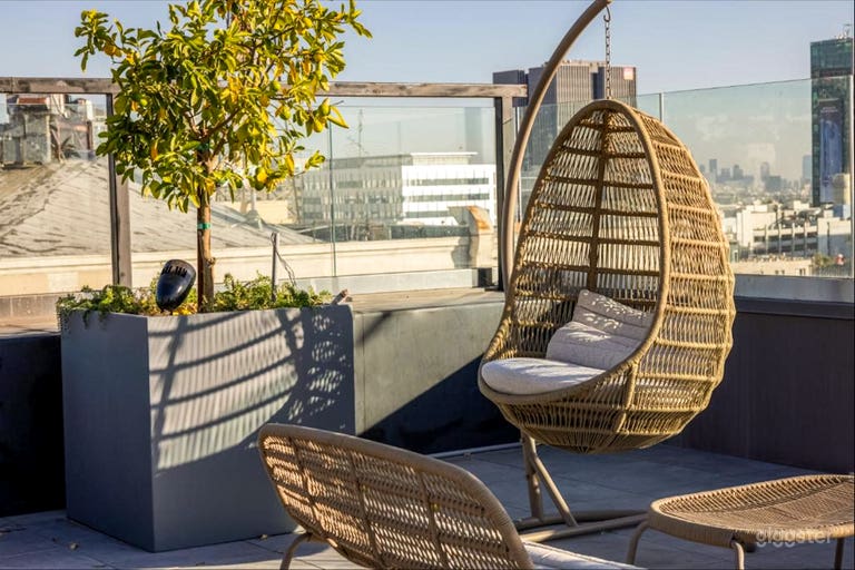  Skyline Reserve — Rooftop Whiskey Lounge, Pool & Outdoor 