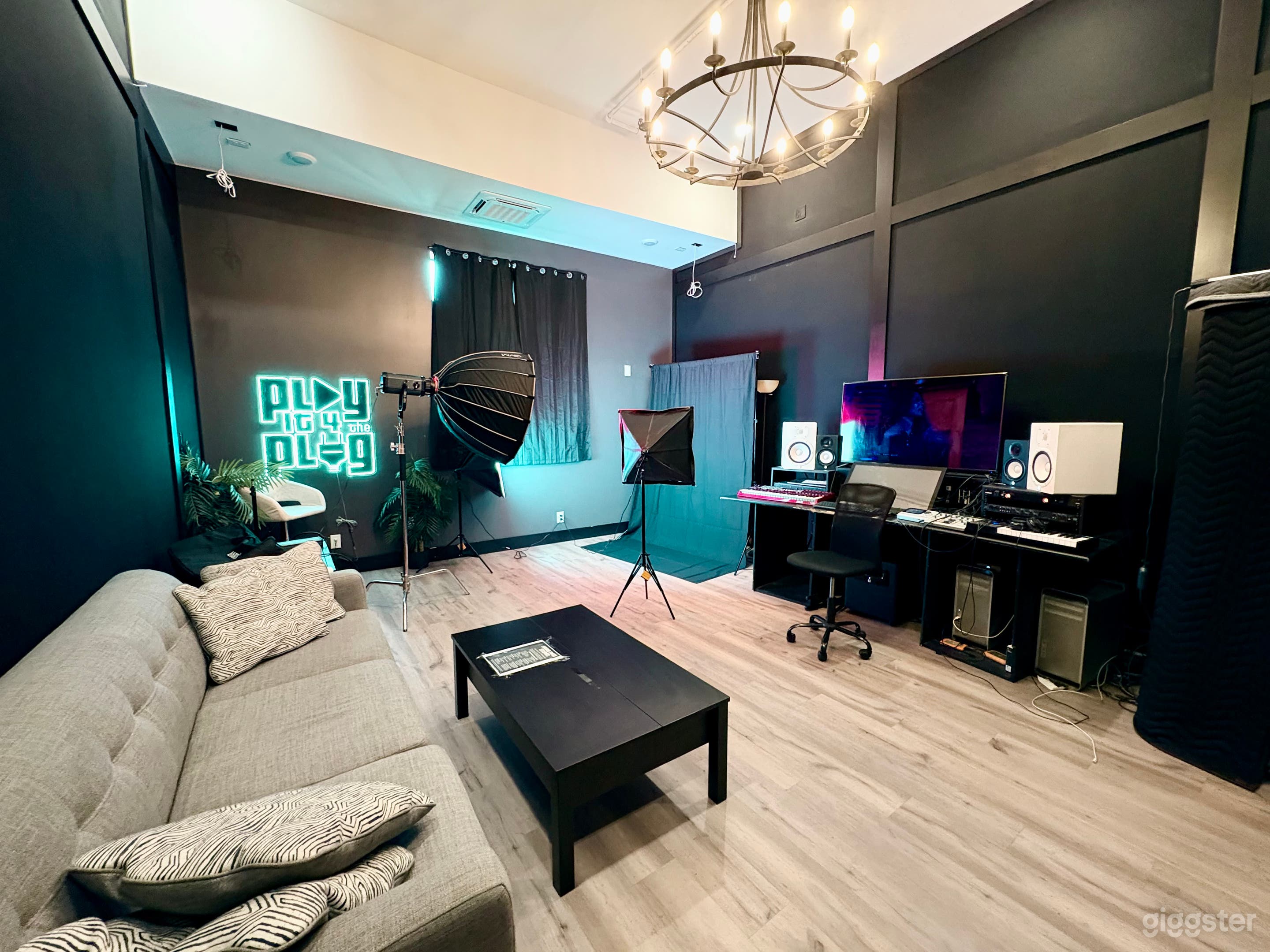 Private Music Recording Studio &amp; Photo Studio Photo 1